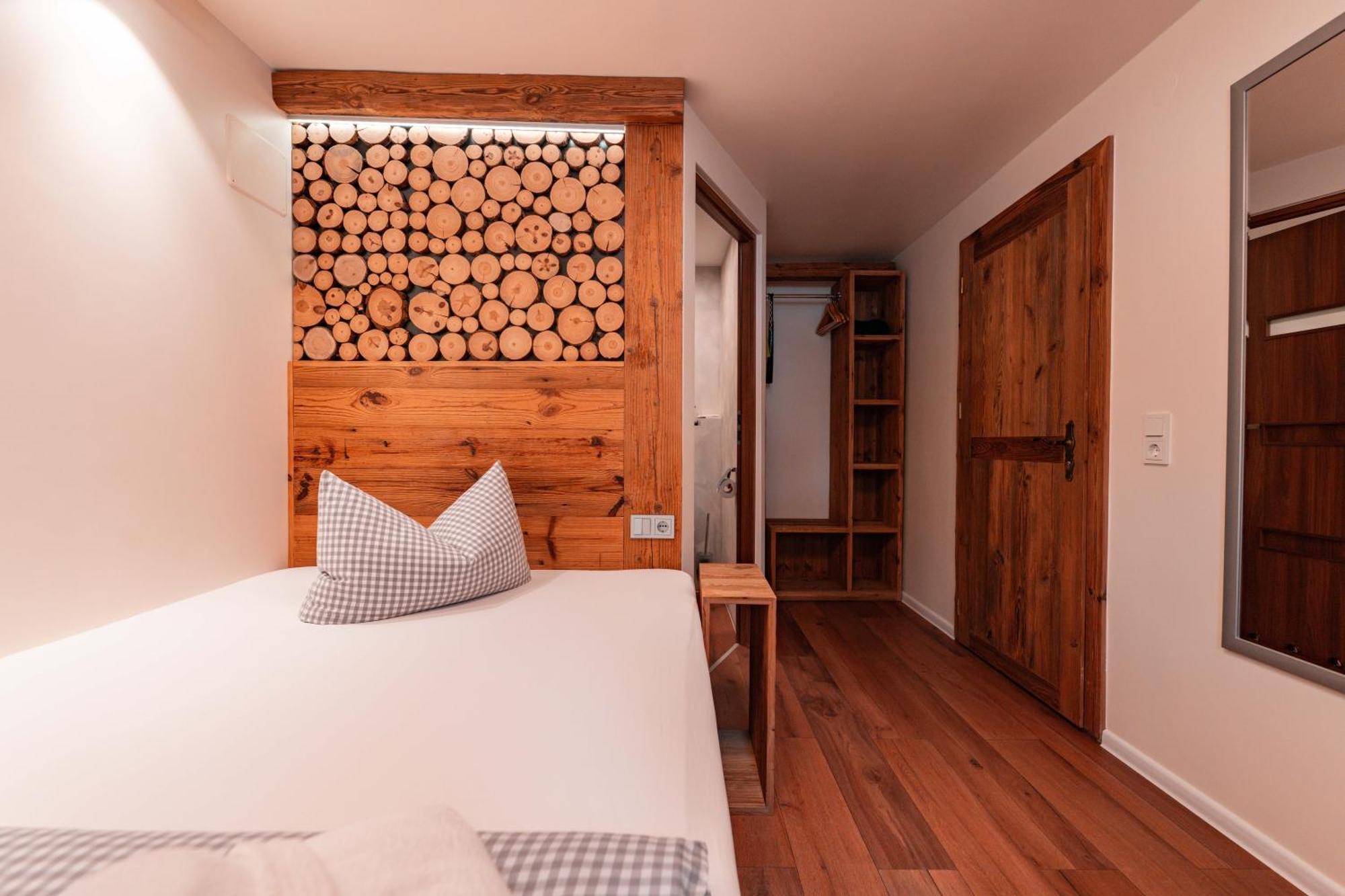 Boutique Hotel Restaurant & Spa Beim Lipp Roßhaupten Buitenkant foto